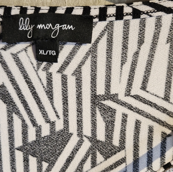 49. Lily Morgan Top - Picture 4 of 4